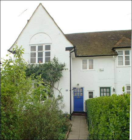 26 Wordsworth Walk